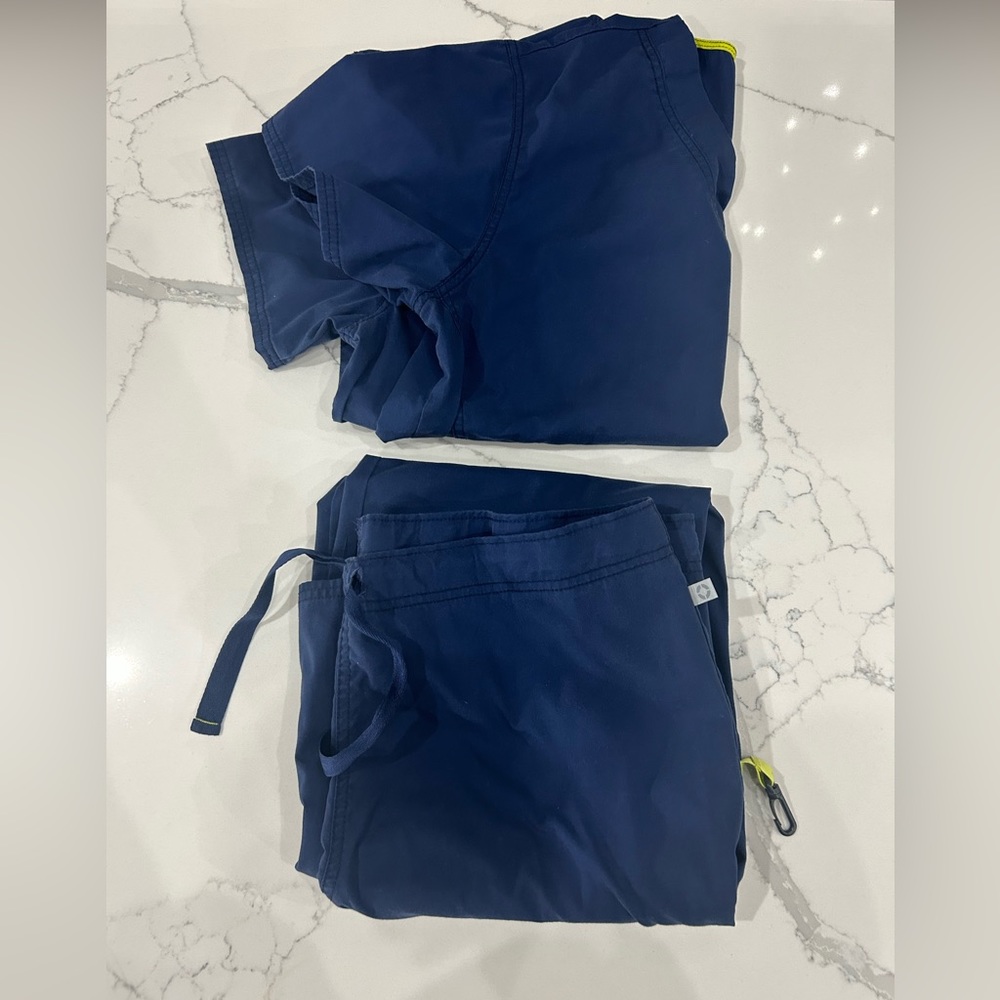 Navy Blue Men’s Medium Scrubs Code Happy